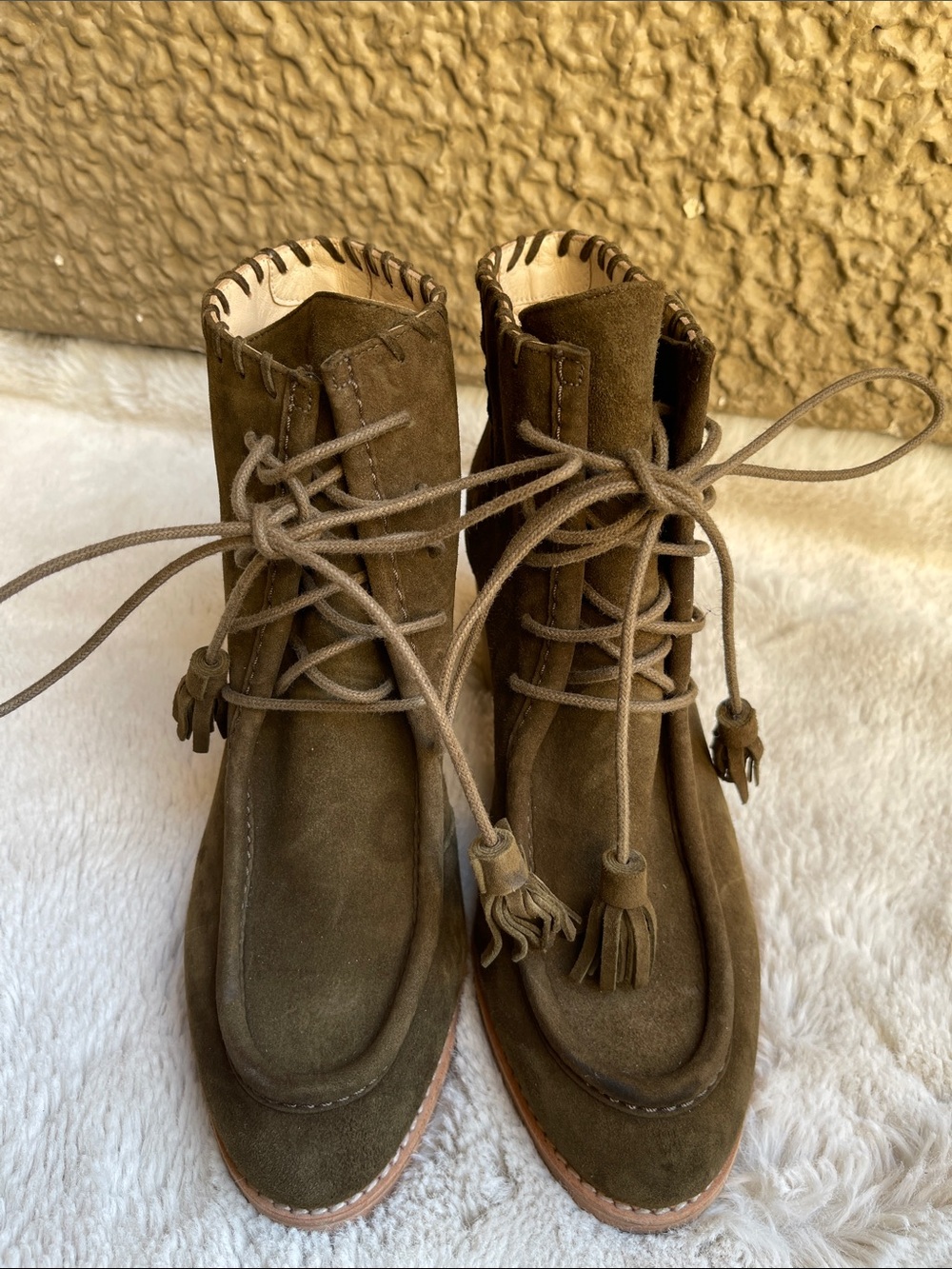 Stuart Weitzman The Wallawalla Suede Lace-Up Tassel Ankle Boots in Green Size 8